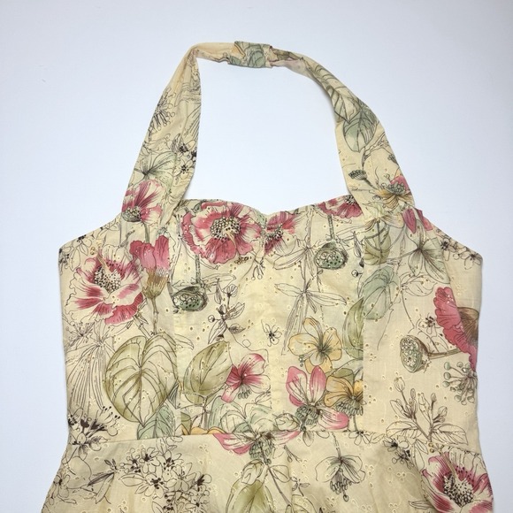 Sold‎ - Picture 3 of 8